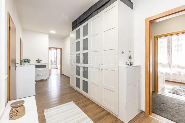 Prodej bytu 4+kk, Slaný, Kybalova, 117 m2