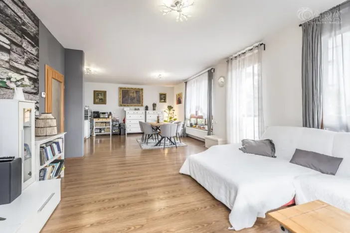 Prodej bytu 4+kk, Slaný, Kybalova, 118 m2