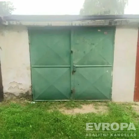 Pronájem garáže, Pardubice - Semtín, 21 m2