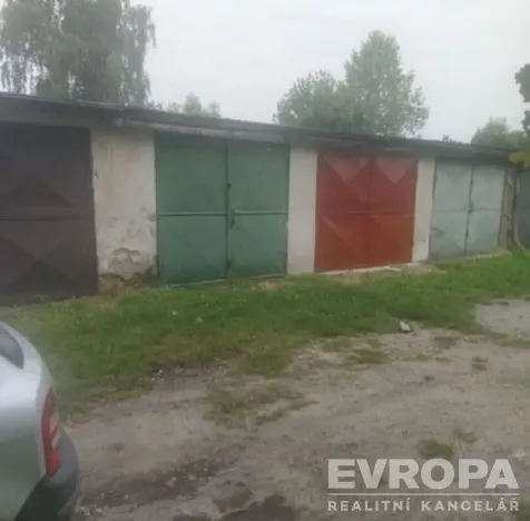 Pronájem garáže, Pardubice - Semtín, 21 m2
