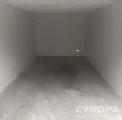 Pronájem garáže, Pardubice - Semtín, 21 m2