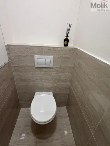 Prodej bytu 3+1, Teplice - Trnovany, Zemská, 67 m2