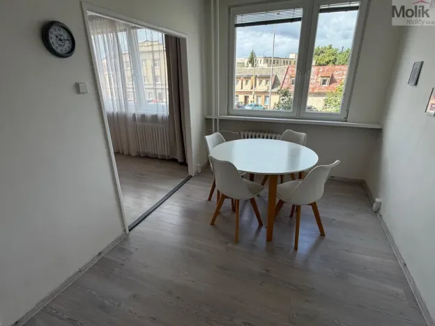 Prodej bytu 3+1, Teplice - Trnovany, Zemská, 67 m2