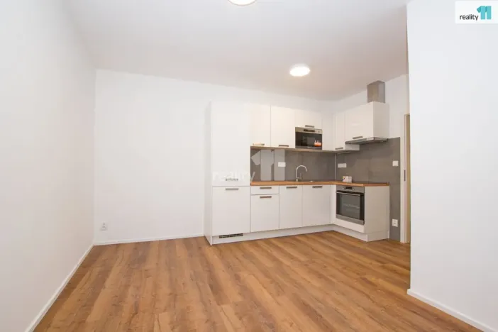 Pronájem bytu 1+kk, Liberec - Liberec II-Nové Město, Chrastavská, 25 m2