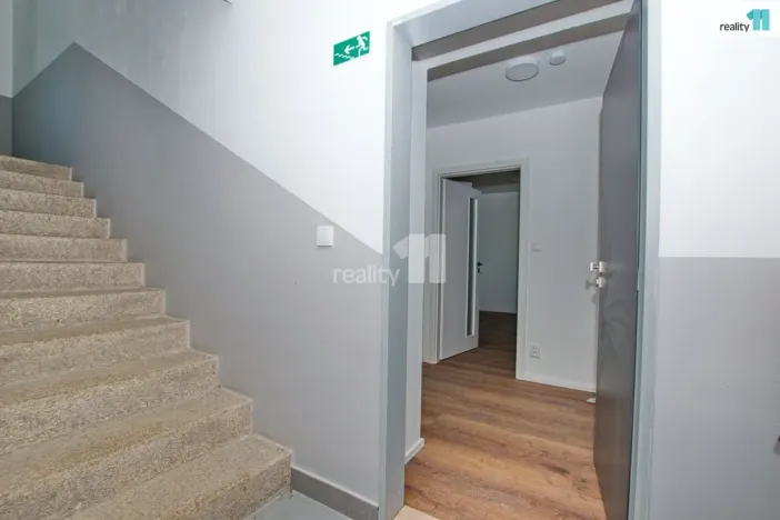 Pronájem bytu 1+kk, Liberec - Liberec II-Nové Město, Chrastavská, 25 m2