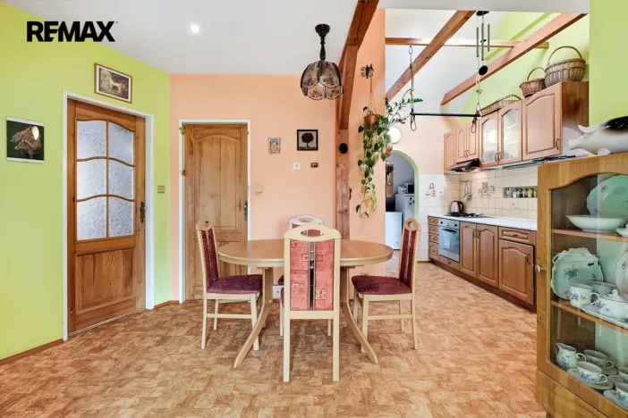 Prodej obchodního prostoru, Lomnice nad Popelkou, Komenského, 234 m2
