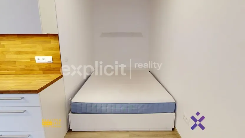 Pronájem bytu 1+kk, Zlín, Lorencova, 32 m2