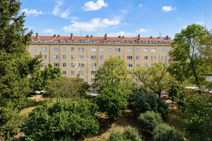 Pronájem bytu 2+1, Praha - Vršovice, Čeljabinská, 70 m2