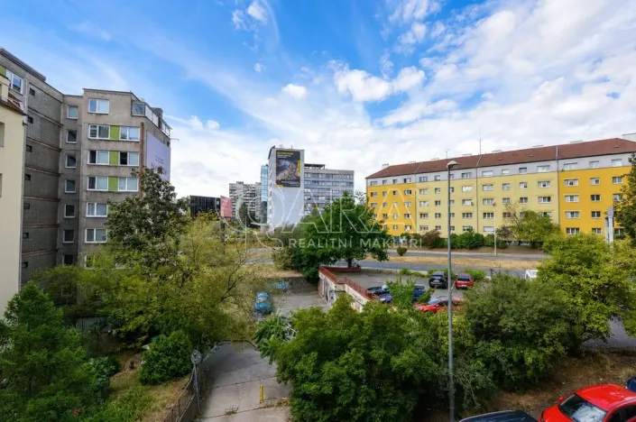 Pronájem bytu 2+1, Praha - Vršovice, Čeljabinská, 70 m2