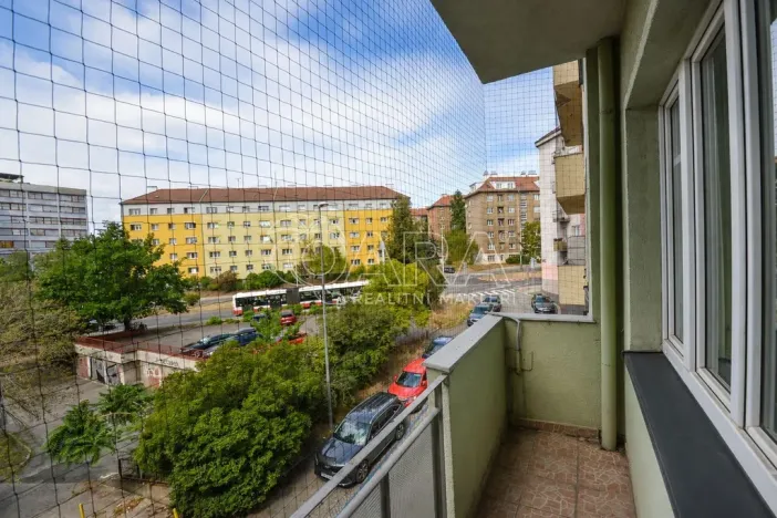 Pronájem bytu 2+1, Praha - Vršovice, Čeljabinská, 70 m2