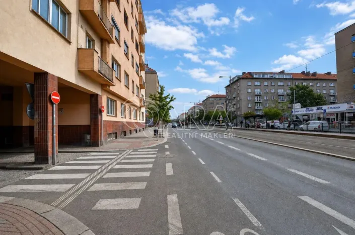 Pronájem bytu 2+1, Praha - Vršovice, Čeljabinská, 70 m2