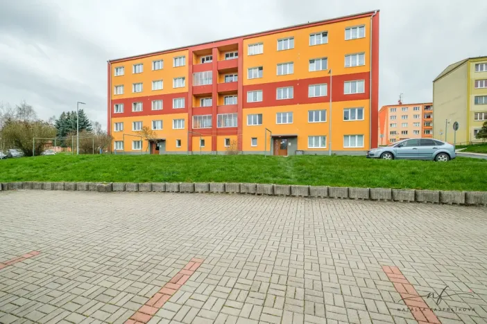 Prodej bytu 2+1, Habartov, Karla Čapka, 52 m2