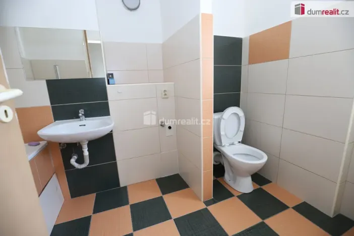 Pronájem bytu 2+1, Ostrov, Jáchymovská, 65 m2