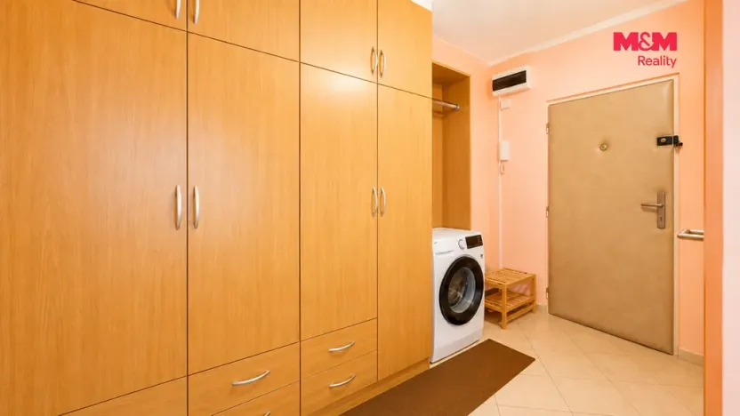 Prodej bytu 2+kk, Praha - Prosek, Vysočanská, 38 m2