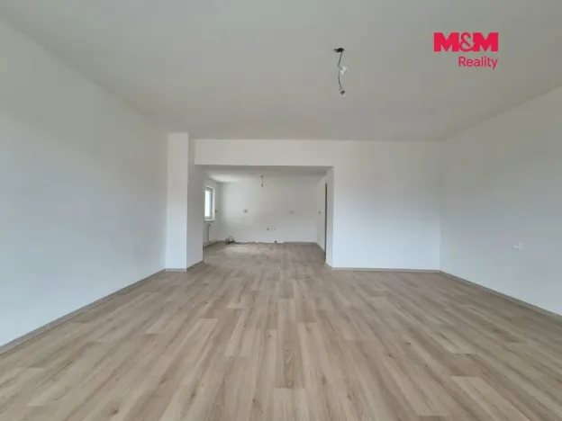 Prodej rodinného domu, Hluboké, 108 m2