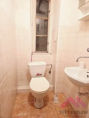 Pronájem skladu, Praha - Bubeneč, Čechova, 28 m2