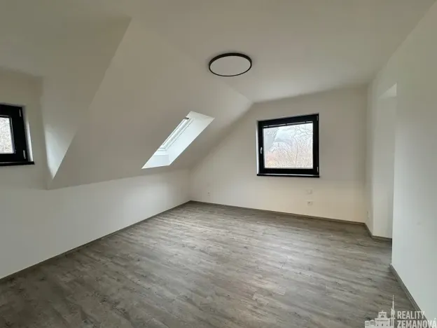 Pronájem bytu 2+kk, Jesenice, Hlavní, 47 m2
