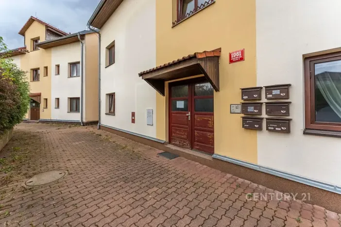 Prodej bytu 2+kk, Praha - Újezd nad Lesy, Velebného, 56 m2
