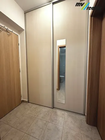 Pronájem bytu 1+kk, Milovice, Armádní, 24 m2