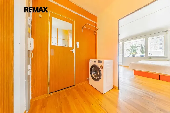 Prodej bytu 1+kk, Praha - Kamýk, Dobevská, 25 m2