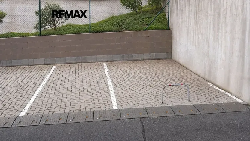 Pronájem garážového stání, Jinočany, Emy Destinové, 17 m2