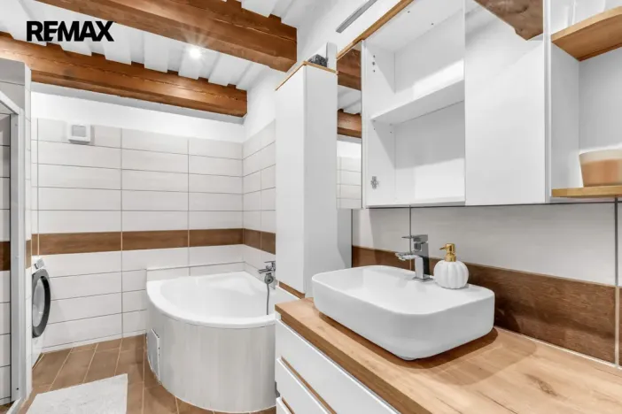 Prodej rodinného domu, Lužany, 136 m2
