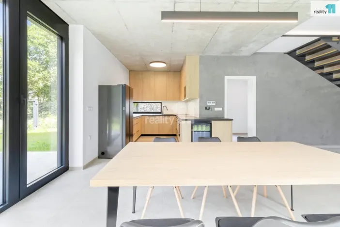 Pronájem rodinného domu, Praha - Benice, 202 m2