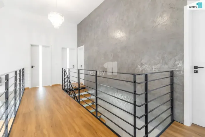 Pronájem rodinného domu, Praha - Benice, 202 m2