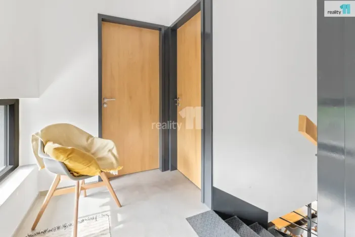 Pronájem bytu 3+kk, Praha - Benice, 105 m2