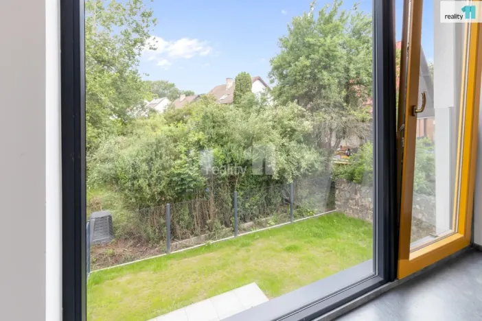 Pronájem bytu 3+kk, Praha - Benice, 105 m2
