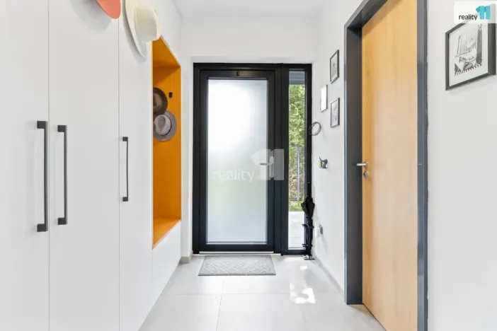 Pronájem bytu 3+kk, Praha - Benice, 105 m2