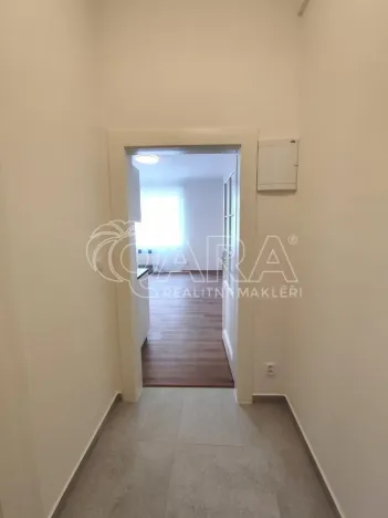 Pronájem bytu 1+kk, Praha - Libeň, Lindnerova, 32 m2
