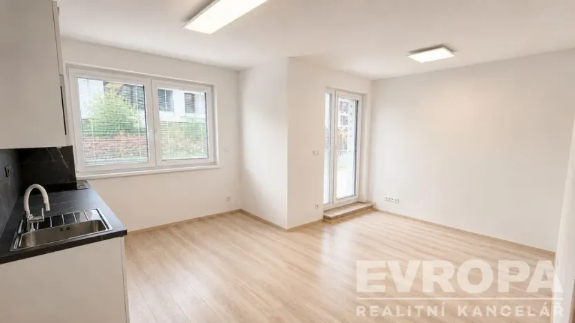 Pronájem bytu 1+kk, Havlíčkův Brod, Stromovka, 41 m2