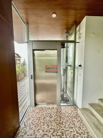 Pronájem bytu 3+1, Praha - Smíchov, U Malvazinky, 91 m2