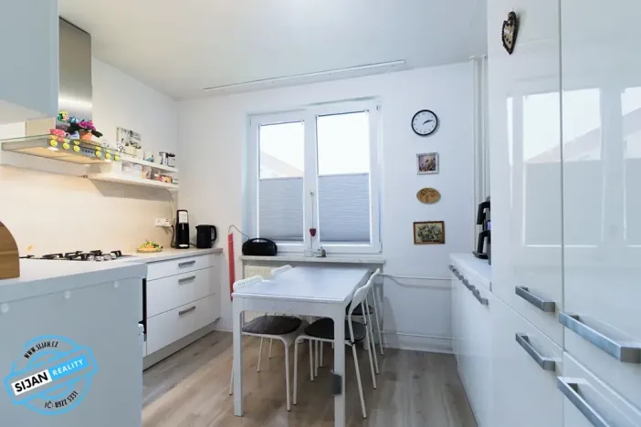 Prodej bytu 3+1, Krnov, nám. Hrdinů, 76 m2