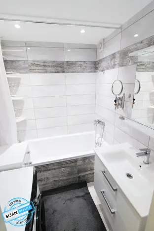 Prodej bytu 3+1, Krnov, nám. Hrdinů, 76 m2