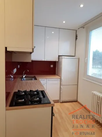 Pronájem bytu 2+1, Hradec Králové, Pod Zámečkem, 55 m2