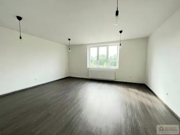 Prodej atypického bytu, Meziměstí, Školní, 112 m2
