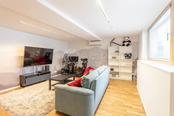 Prodej kanceláře, Praha - Žižkov, Prokopova, 335 m2
