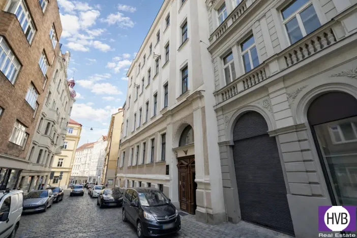 Pronájem skladu, Praha, Školská, 11 m2