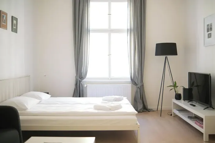 Pronájem bytu 1+kk, Praha - Žižkov, Štítného, 36 m2