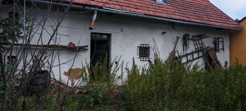 Pronájem skladu, Šumice, 141 m2