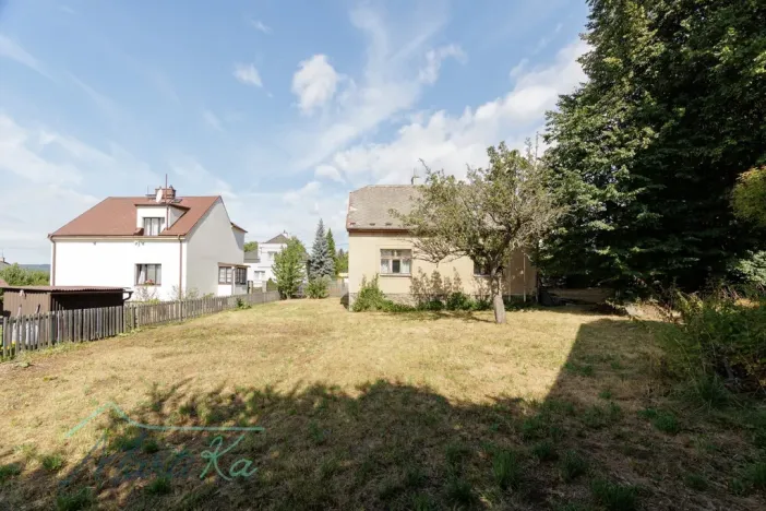 Prodej komerčního pozemku, Příbram - Příbram II, Květenská, 819 m2
