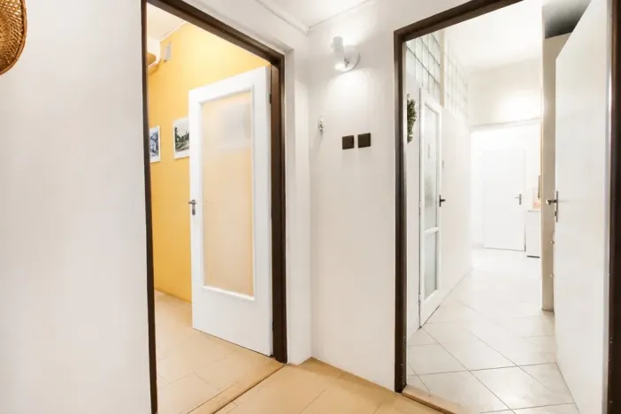 Pronájem bytu 1+1, Hulín, nám. Míru, 45 m2
