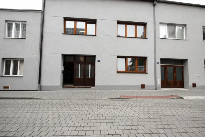 Pronájem bytu 1+1, Hulín, nám. Míru, 45 m2