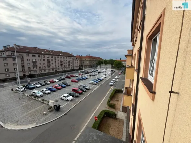 Prodej bytu 2+1, Pardubice - Zelené Předměstí, náměstí Dukelských hrdinů, 57 m2