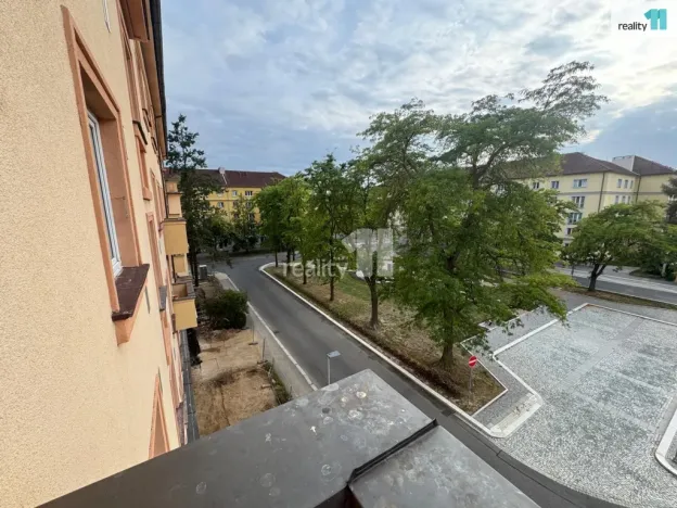 Prodej bytu 2+1, Pardubice - Zelené Předměstí, náměstí Dukelských hrdinů, 57 m2