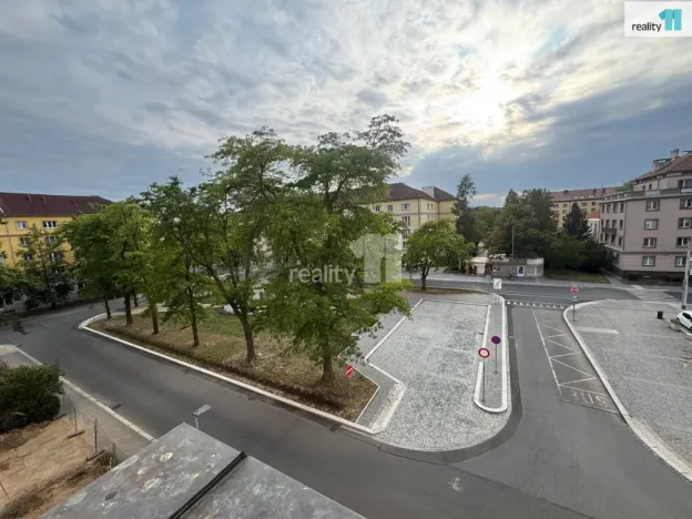 Prodej bytu 2+1, Pardubice - Zelené Předměstí, náměstí Dukelských hrdinů, 57 m2