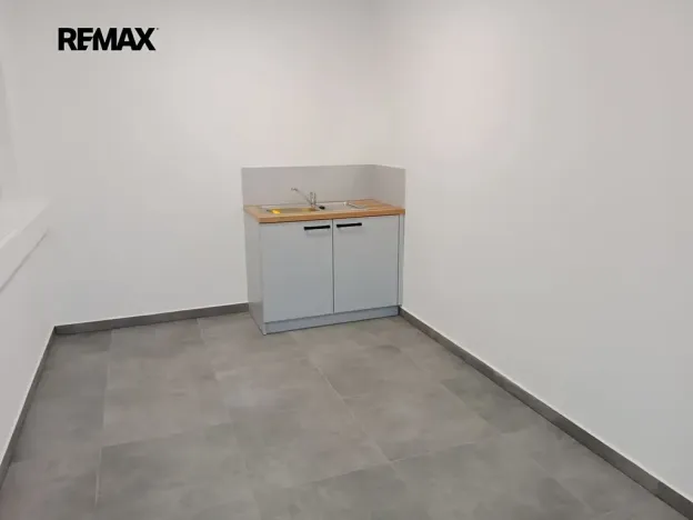 Pronájem skladu, Velké Meziříčí, Karlov, 476 m2