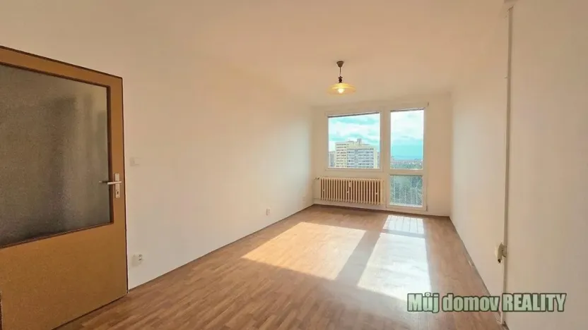 Pronájem bytu 3+1, Praha - Kobylisy, Famfulíkova, 68 m2
